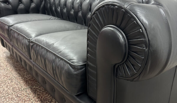 Black-Chesterfield-1-600x350 Chesterfield