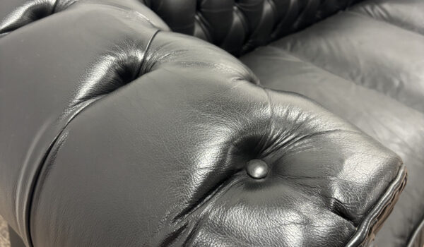 Black-Chesterfield-8-600x350 Chesterfield