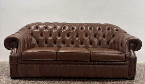 Brown-Chesterfield-11-600x350 Chesterfield