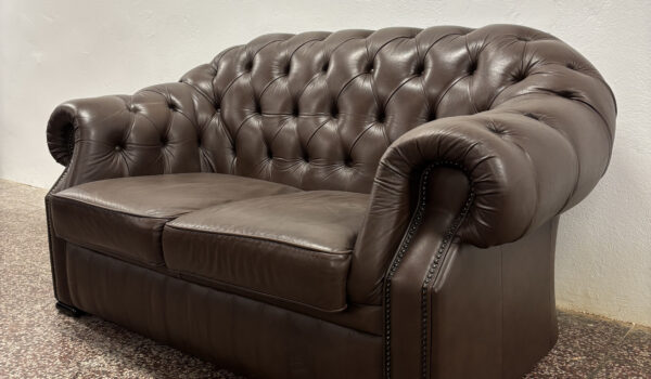 CHOCOLATE-CHESTERFIELD-2-600x350 Chesterfield