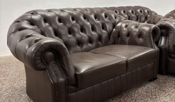 CHOCOLATE-CHESTERFIELD-6-600x350 Chesterfield