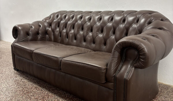 CHOCOLATE-CHESTERFIELD-7-600x350 Chesterfield