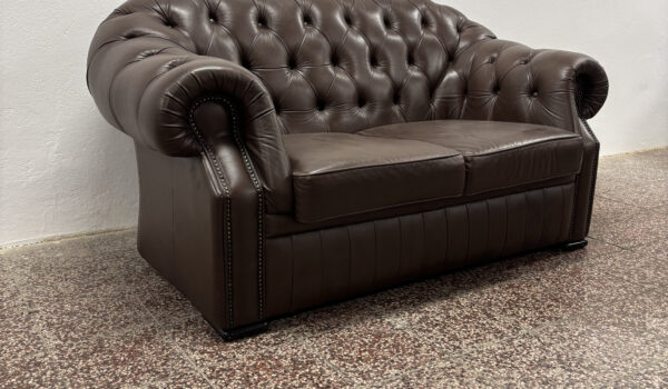 CHOCOLATE-CHESTERFIELD-9-600x350 Chesterfield