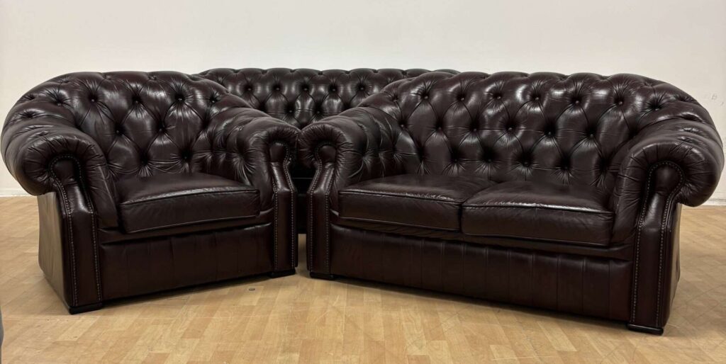 DARK-BROWN-CHESTERFIELD-2-scaled-e1741863316473-1024x514 Chesterfield