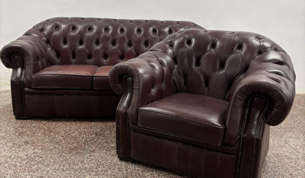 DARK-BURGUNDY-CHESTERFIELD-2-600x350 Chesterfield