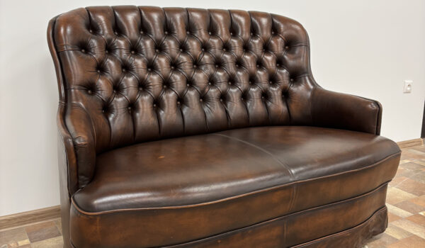 DOUBLE-BROWN-CHESTERFIELD-1-600x350 Chesterfield