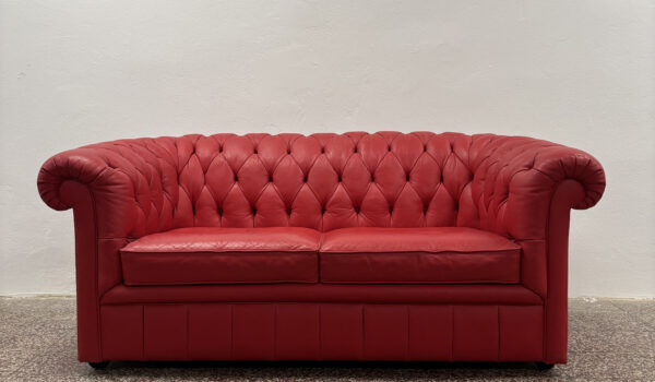 Red-Chesterfield-3-600x350 Chesterfield